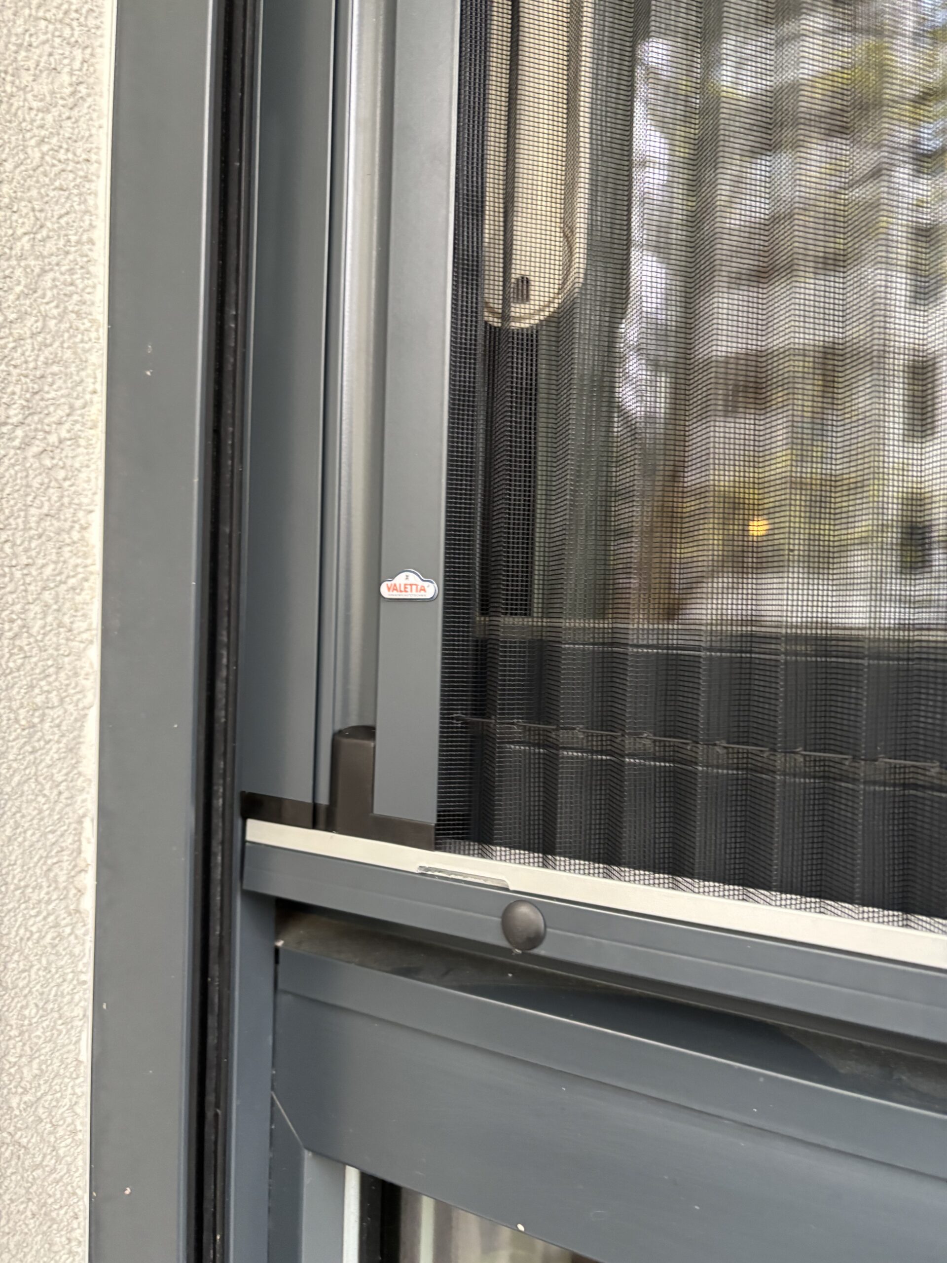 Fliegengitter Fenster nach Maß in Wien und Niederösterreich